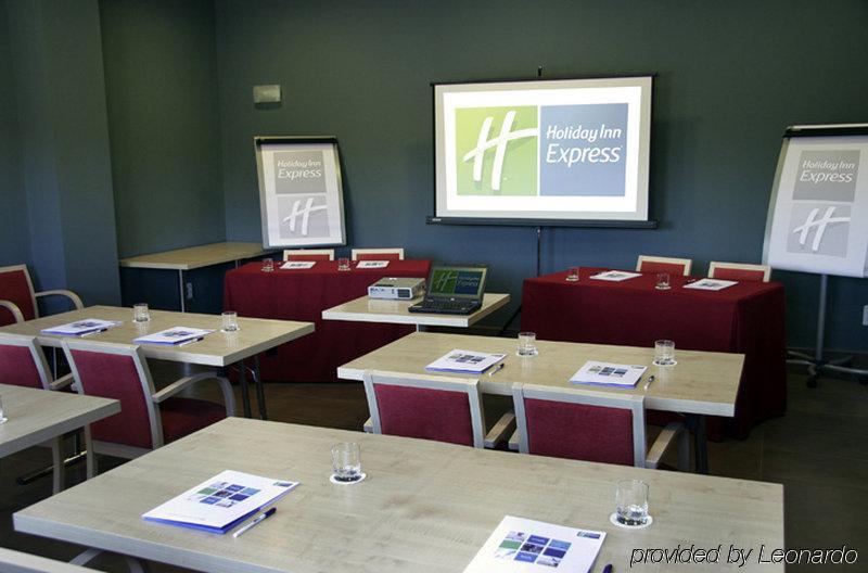 Holiday Inn Express Madrid-Getafe By Ihg Ngoại thất bức ảnh