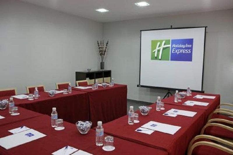 Holiday Inn Express Madrid-Getafe By Ihg Ngoại thất bức ảnh